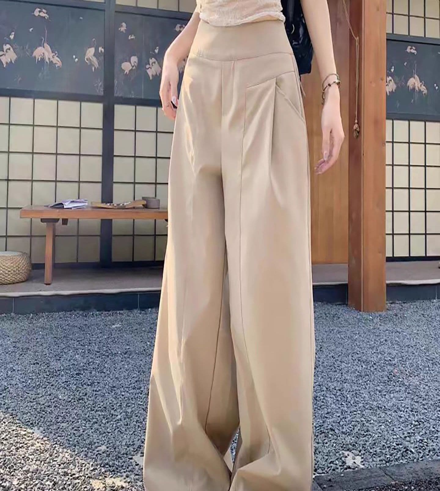 美脚見えタックワイドパンツ ベージュ