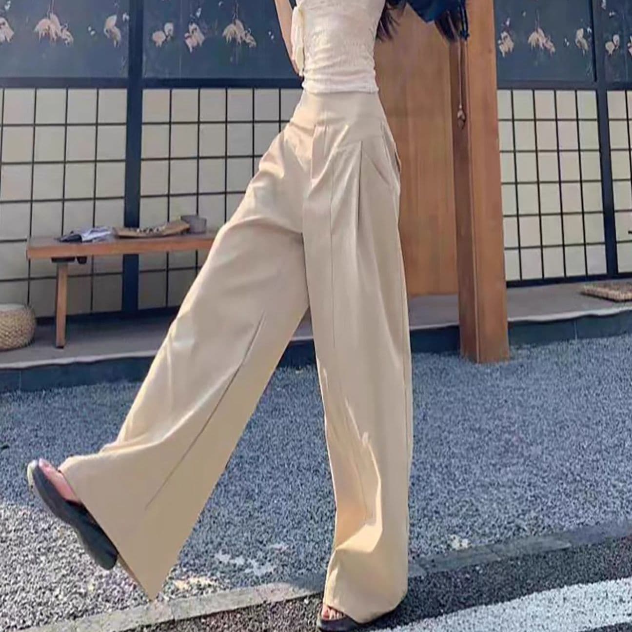 美脚見えタックワイドパンツ ベージュ