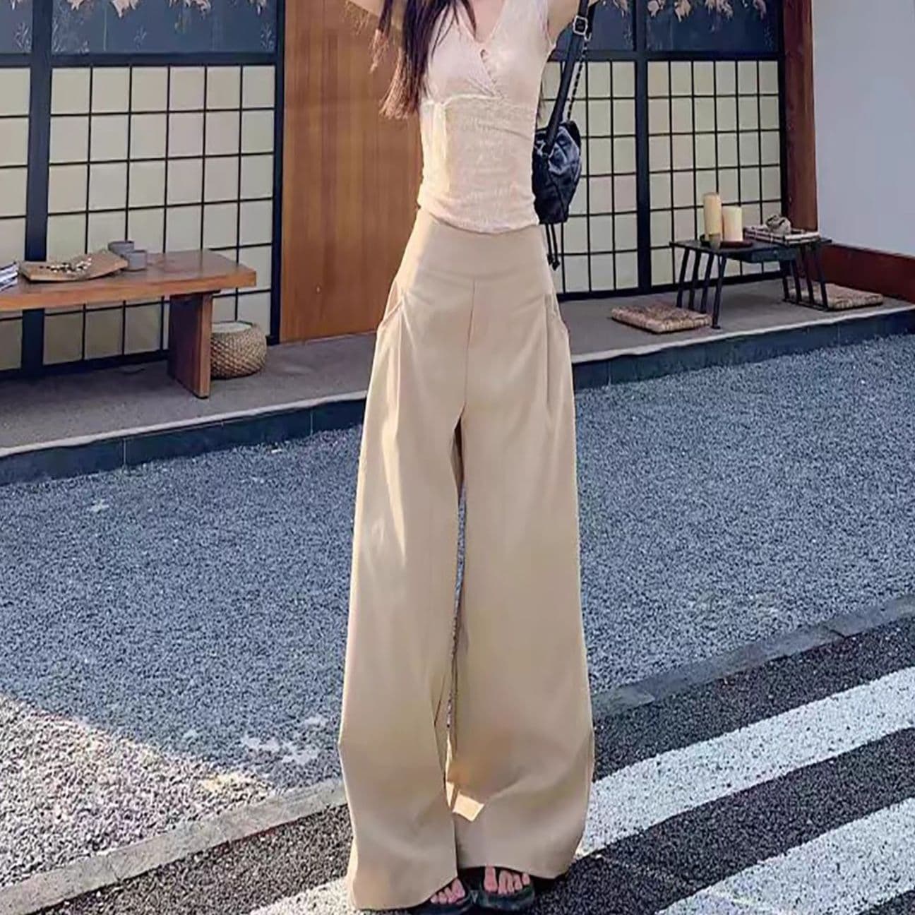 美脚見えタックワイドパンツ ベージュ