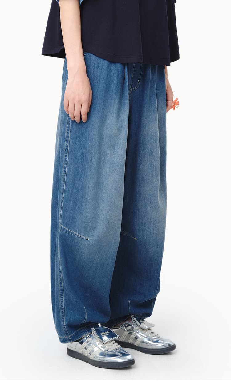 タックワイドパンツ 流れる余裕 タック仕立てデニム