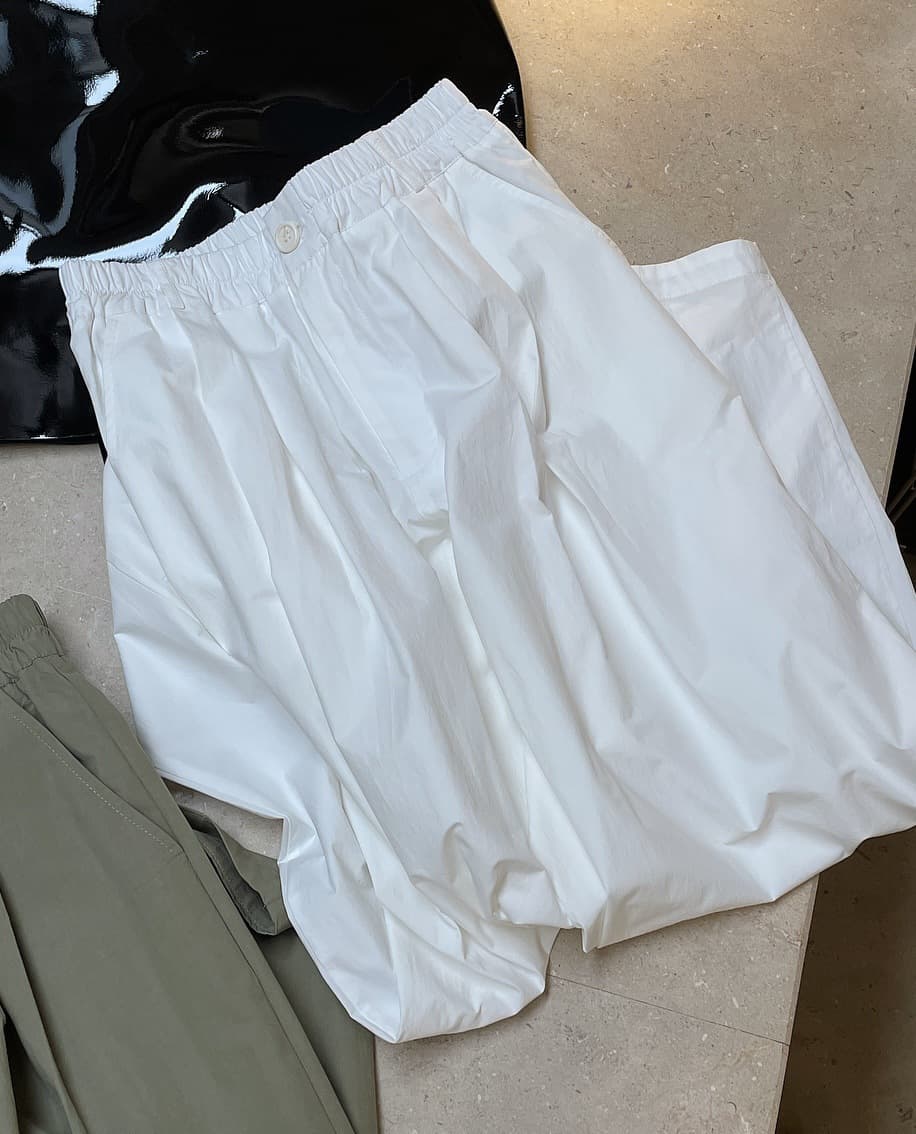 タックワイドパンツ 優雅なフロートタックワイドパンツ