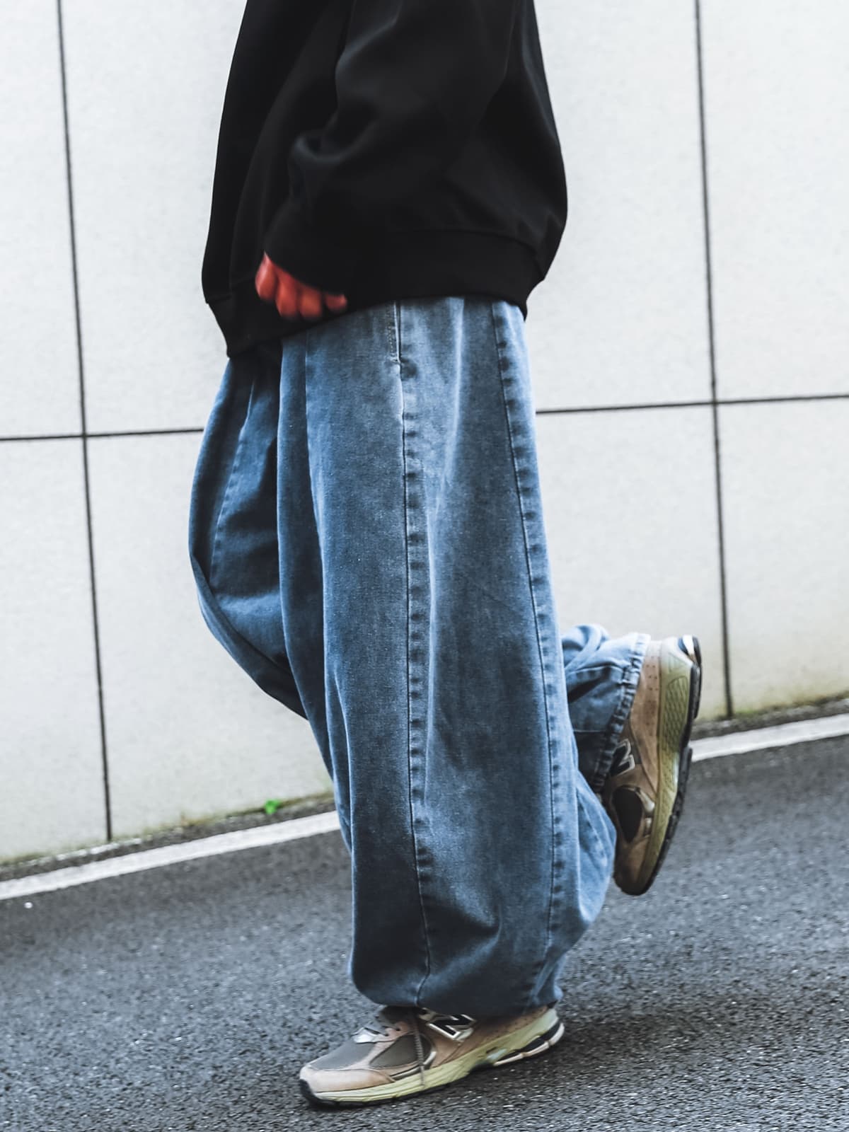 タックワイドパンツ ゆったり立体感デニムタックパンツ