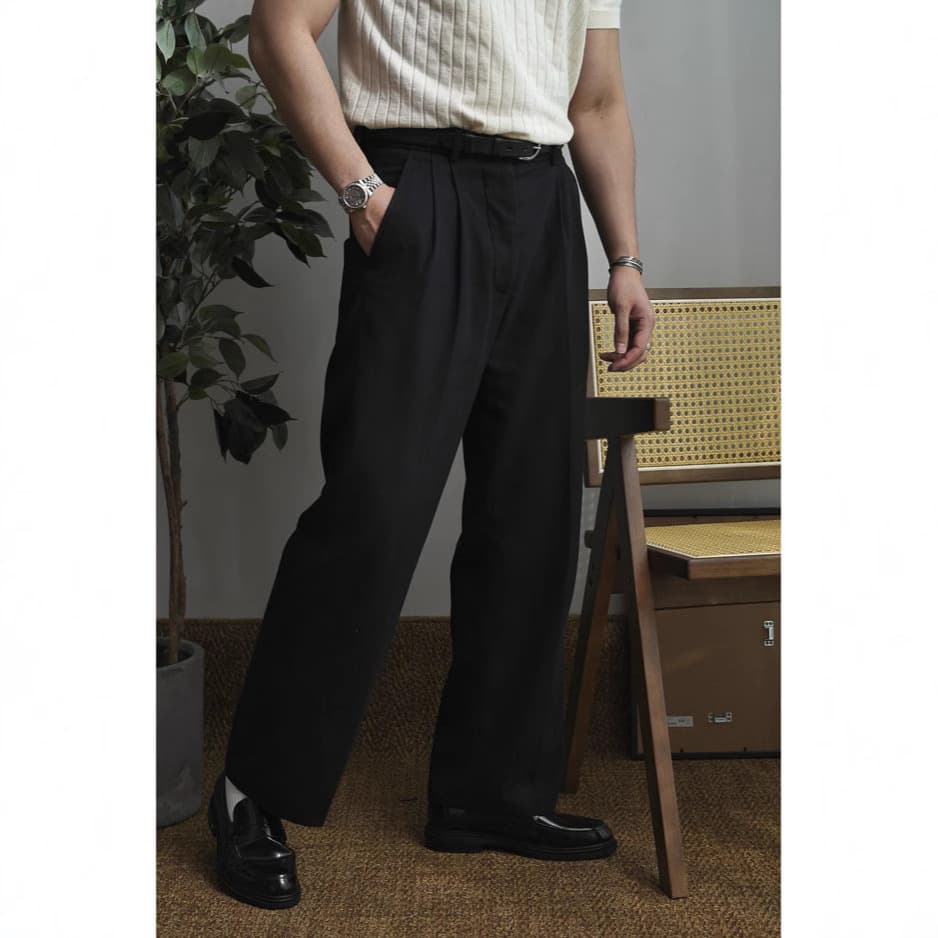 タックワイドパンツ すっきりとしたシルエットの上質パンツ