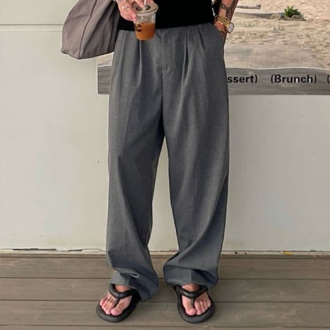 タックワイドパンツ ゆったり落ち感タックワイドパンツ
