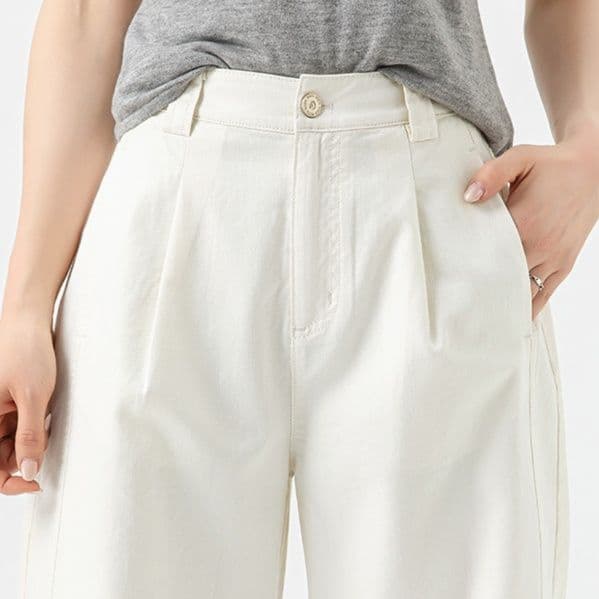 タックワイドパンツ 上品なストレートシルエットパンツ