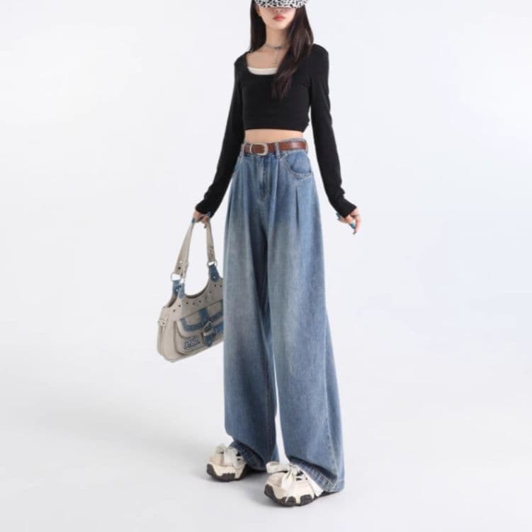タックワイドパンツ ゆったり流れるタックシルエットデニム