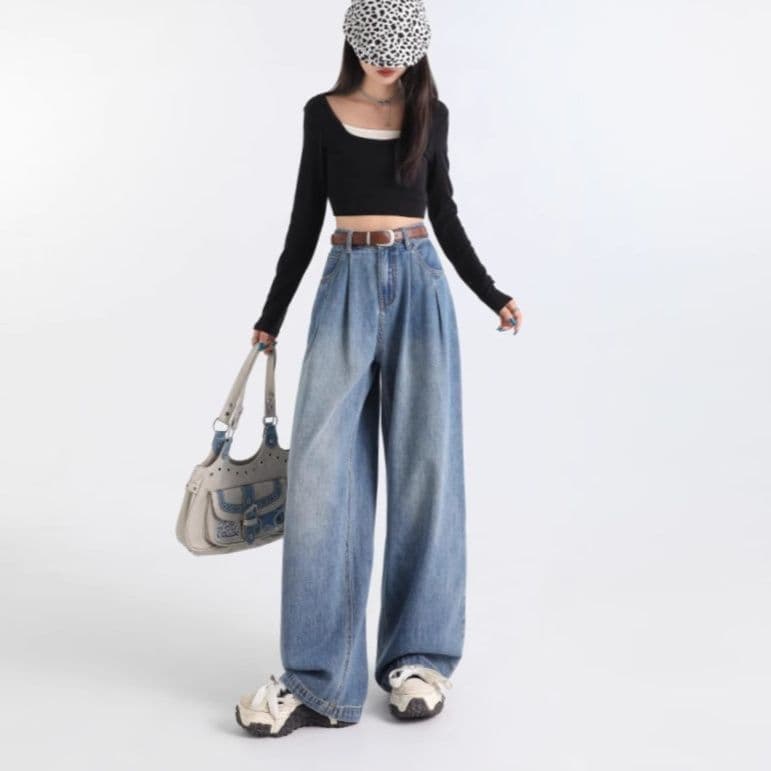 タックワイドパンツ ゆったり流れるタックシルエットデニム