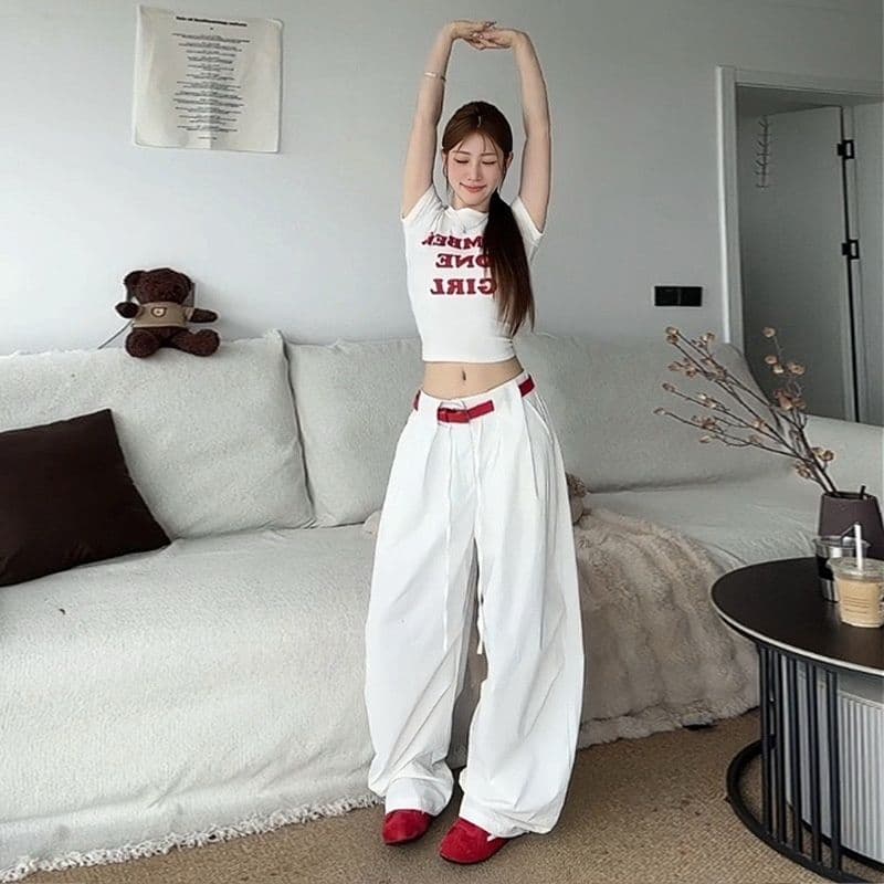 タックワイドパンツ ゆったりタック入り美脚パンツ