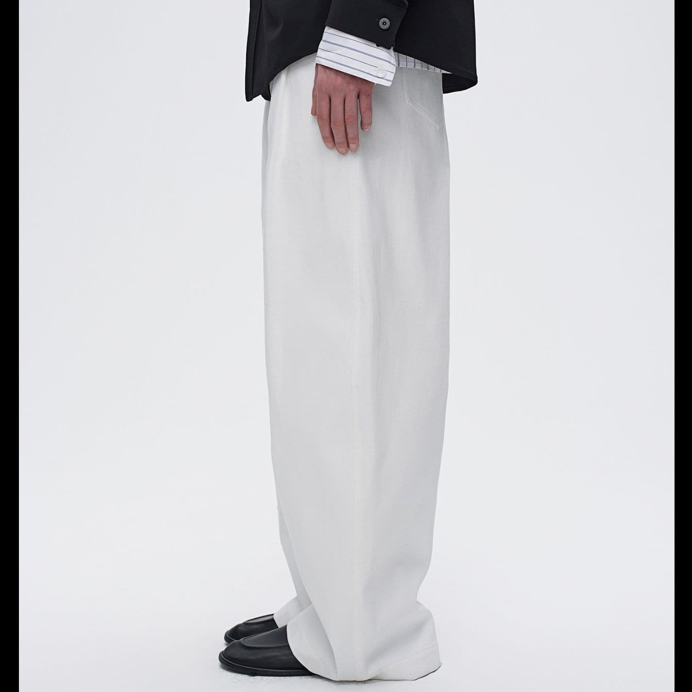 タックワイドパンツ 洗練ドレープワイドパンツ