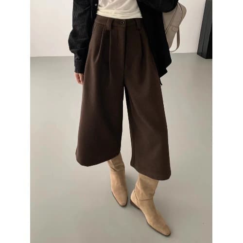 タックワイドパンツ 上質なゆとりのタックパンツ