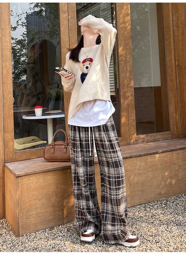 なめらか風合いタックワイドパンツ