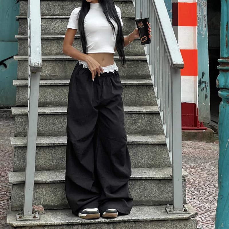 タックワイドパンツ 黒レース装飾 ローライズワイドパンツ