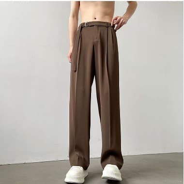 タックワイドパンツ 大人の風格漂うリラックスワイドパンツ