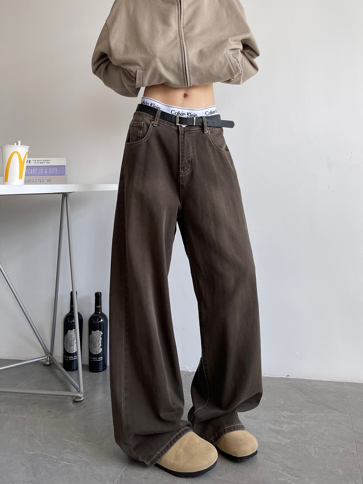タックワイドパンツ ゆったりシルエットタックワイドパンツ