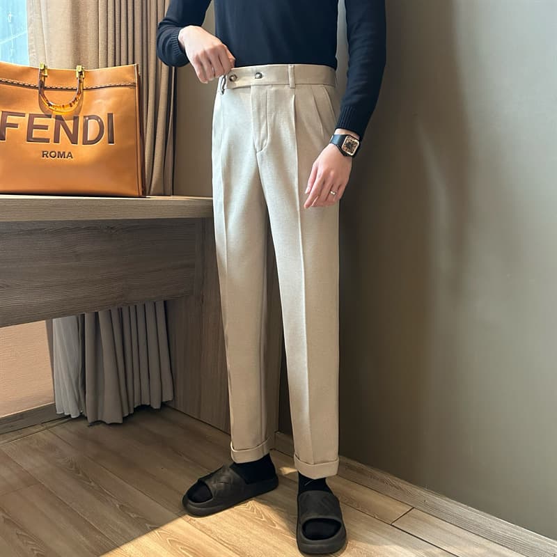 タックワイドパンツ ゆとりのある上質タックパンツ