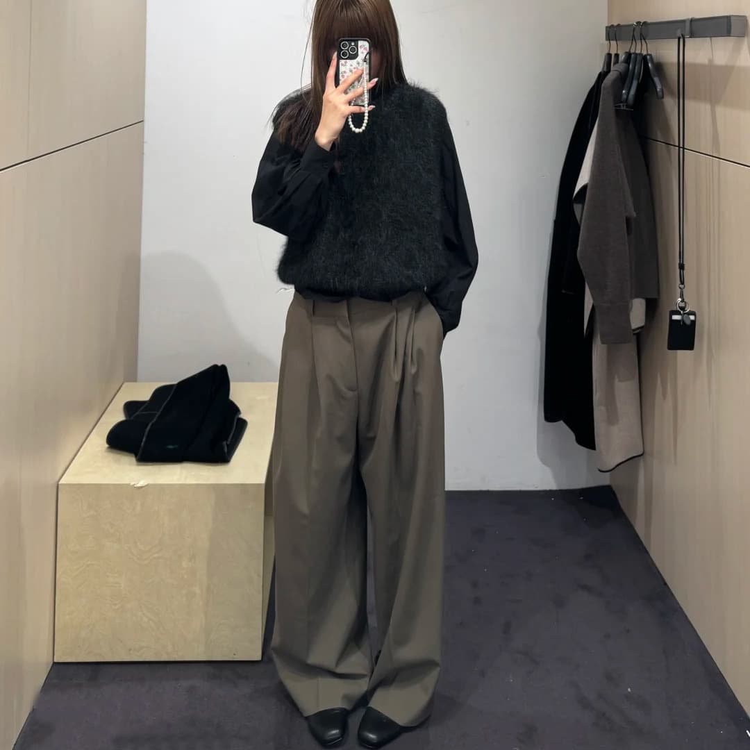 タックワイドパンツ ゆとりある美シルエットタックパンツ