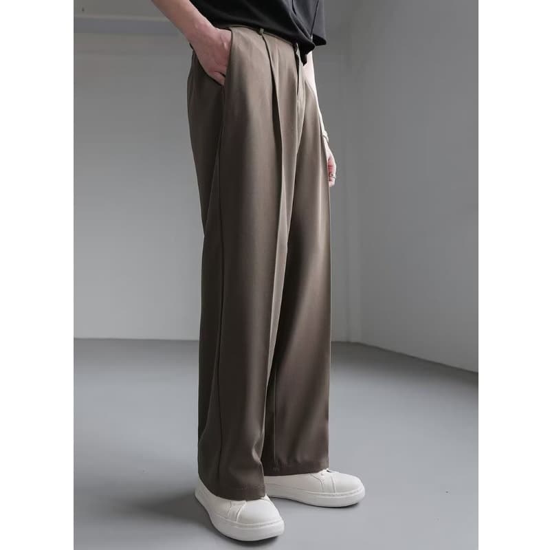 しなやかドレープタックワイドパンツ