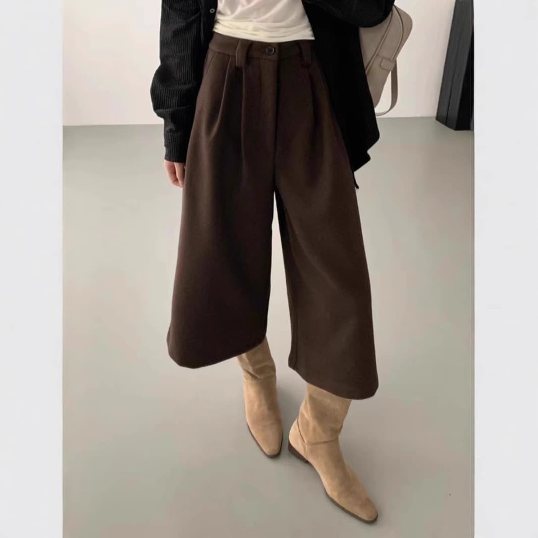 タックワイドパンツ 上質なゆとりのタックパンツ