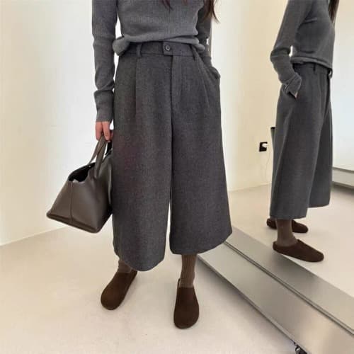 タックワイドパンツ 上質なゆとりのタックパンツ