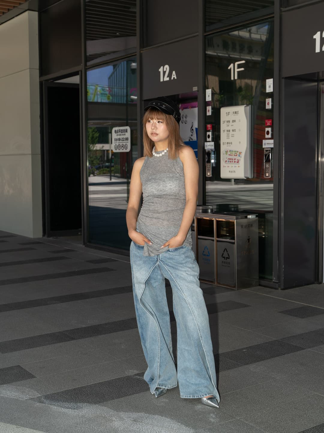 タックワイドパンツ デニムタック入りワイドストレートパンツ
