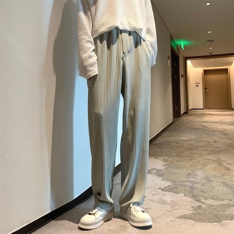 プリーツデザインタックワイドパンツ