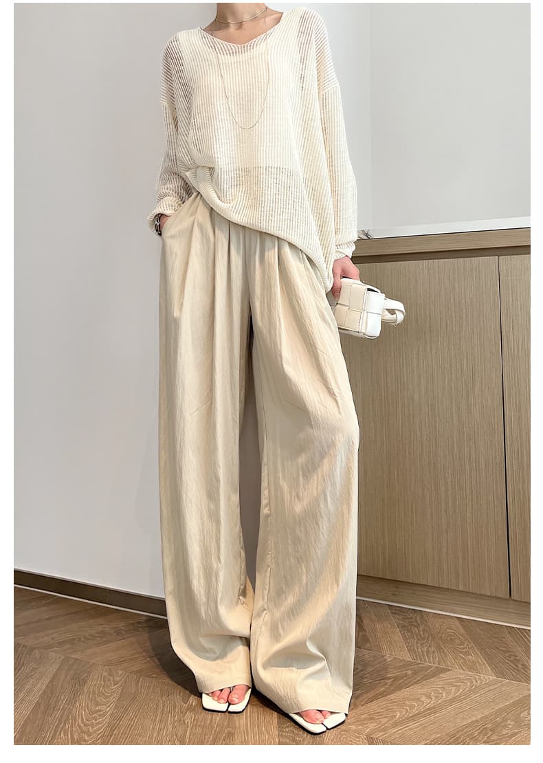 タックワイドパンツ　なめらかリネンタックワイドパンツ