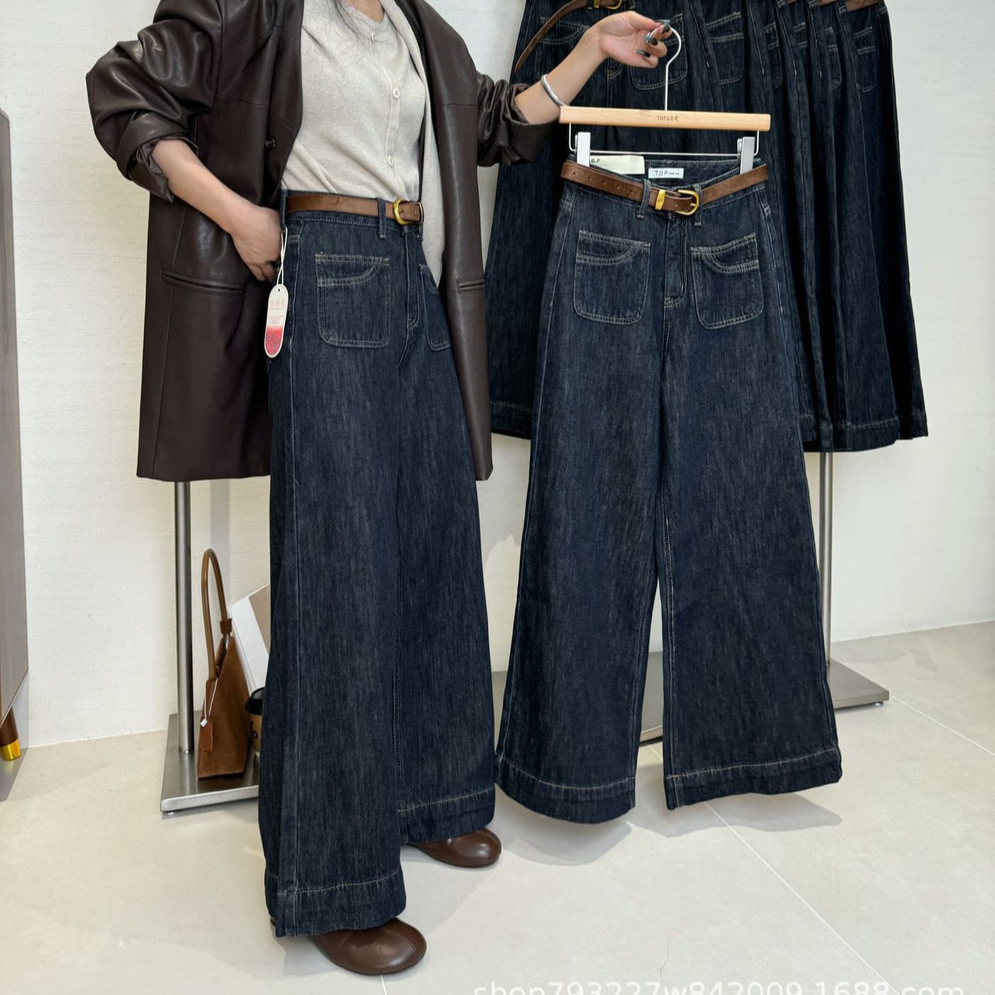タックワイドパンツ フロントタック入りゆったりデニムパンツ