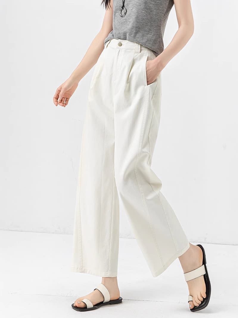 タックワイドパンツ 上品なストレートシルエットパンツ