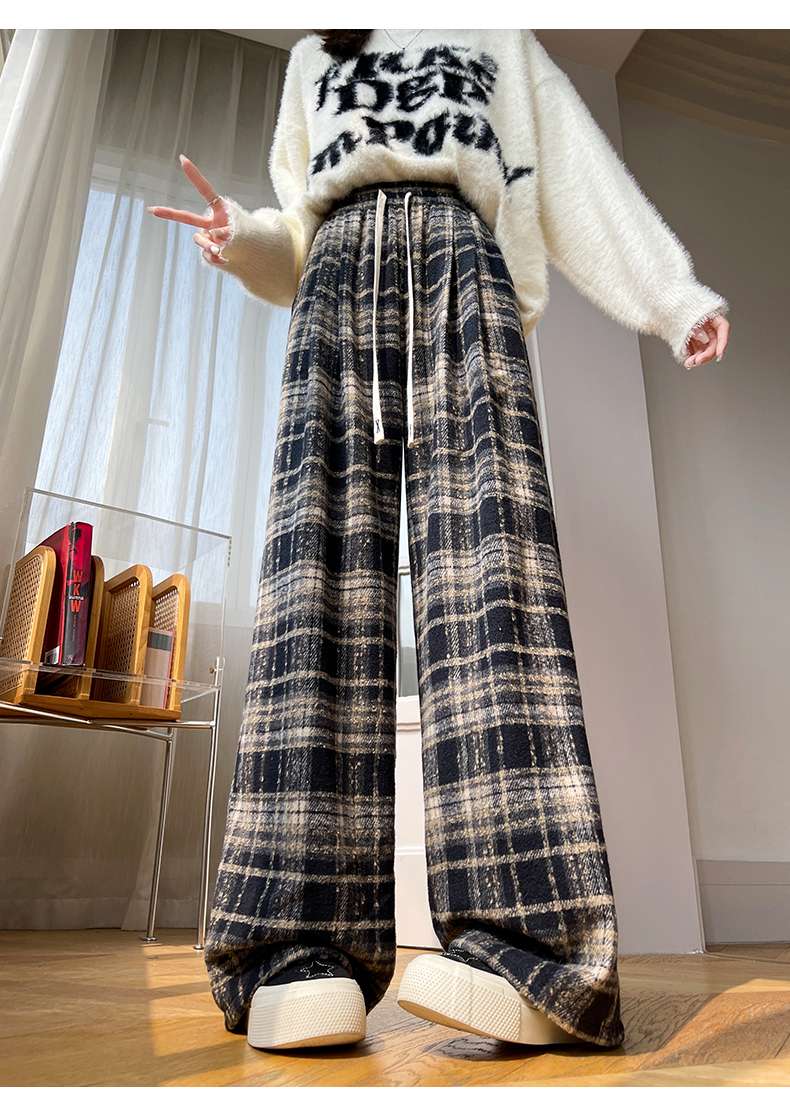 なめらか風合いタックワイドパンツ