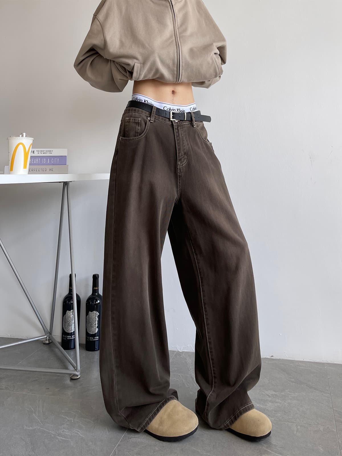 タックワイドパンツ ゆったりシルエットタックワイドパンツ