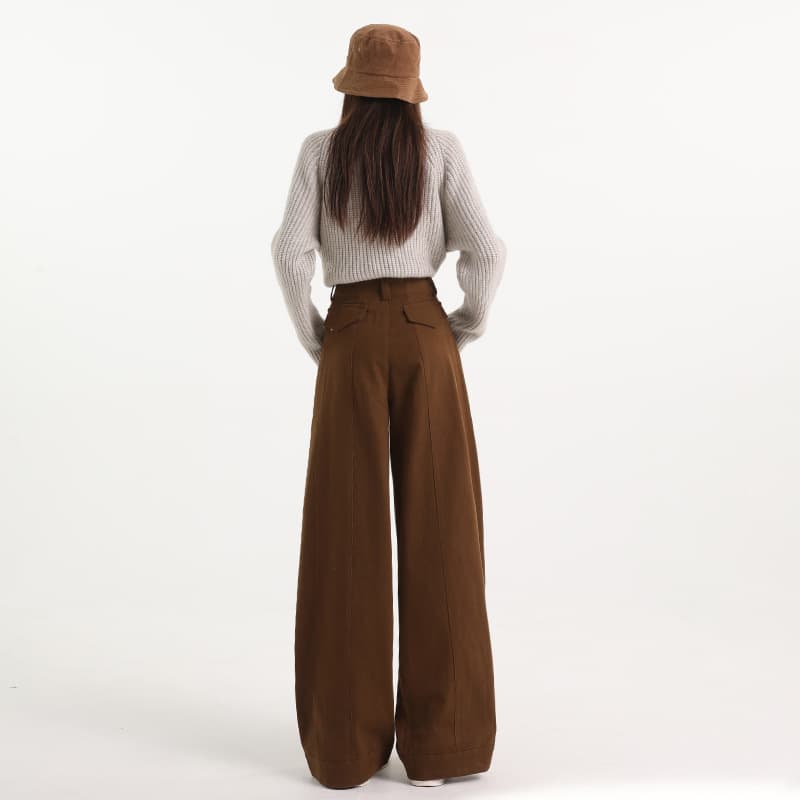 タックワイドパンツ 贅沢ゆとりの洗練タックパンツ