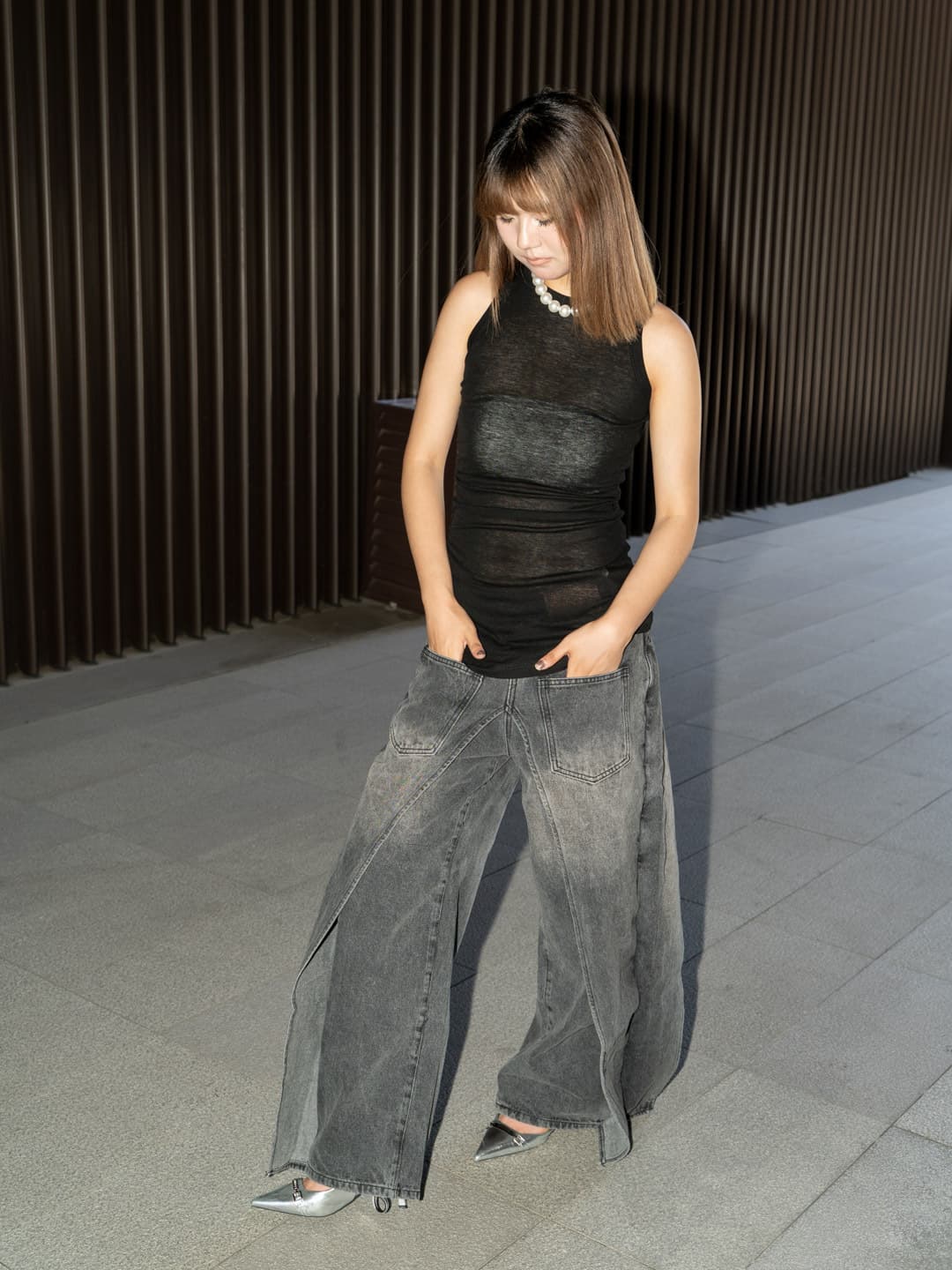 タックワイドパンツ デニムタック入りワイドストレートパンツ