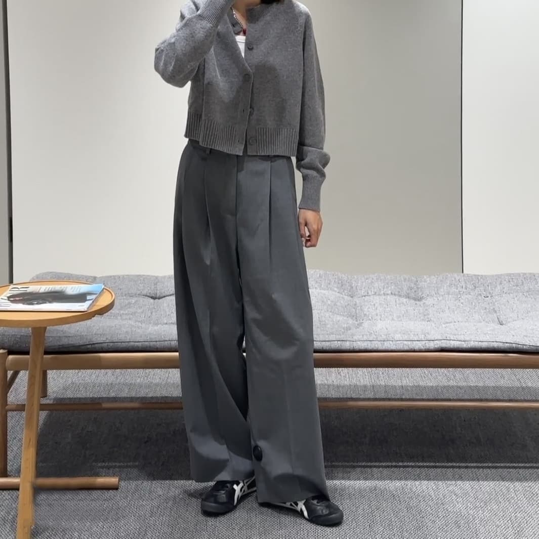 タックワイドパンツ ゆとりある美シルエットタックパンツ