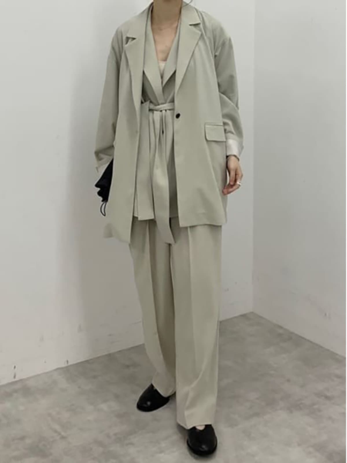 タックワイドパンツ タックワイドパンツ 上質感あふれる立体シルエットパンツ