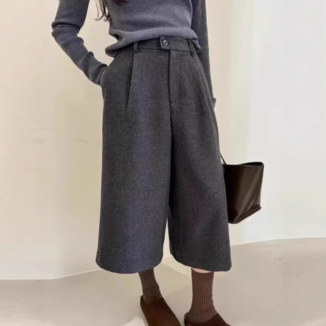 タックワイドパンツ 上質なゆとりのタックパンツ