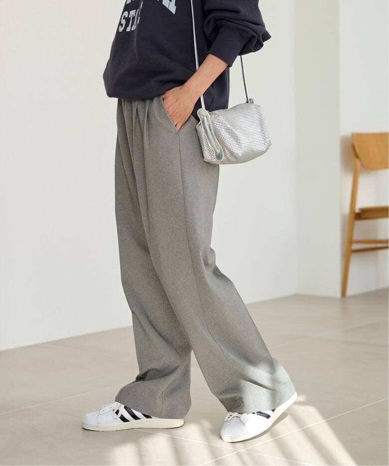タックワイドパンツ ゆったりドレープタックパンツ