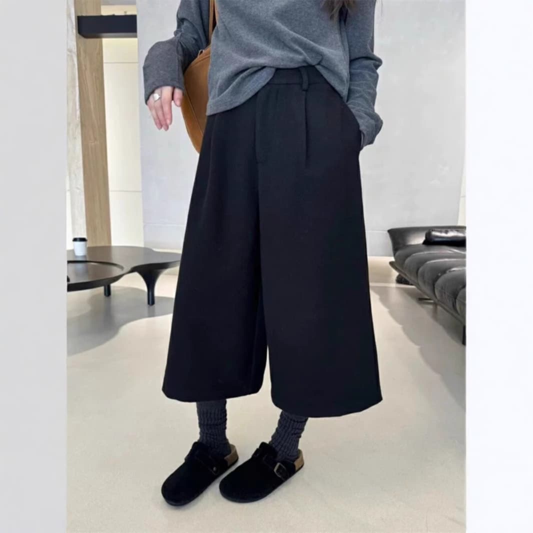 タックワイドパンツ 上質なゆとりのタックパンツ