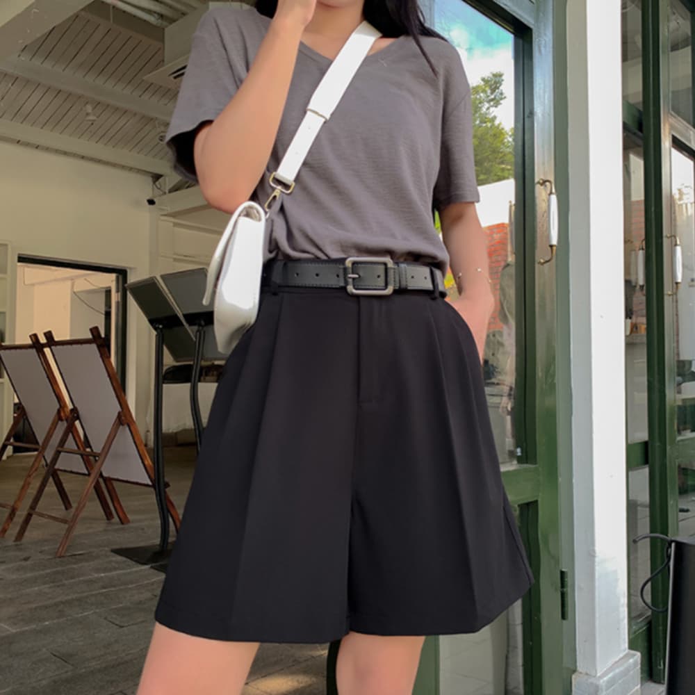 タックワイドパンツ 大人可愛いタック入りワイドハーフパンツ夏用