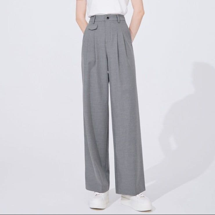 タックワイドパンツ 立体感ある上質タックパンツ