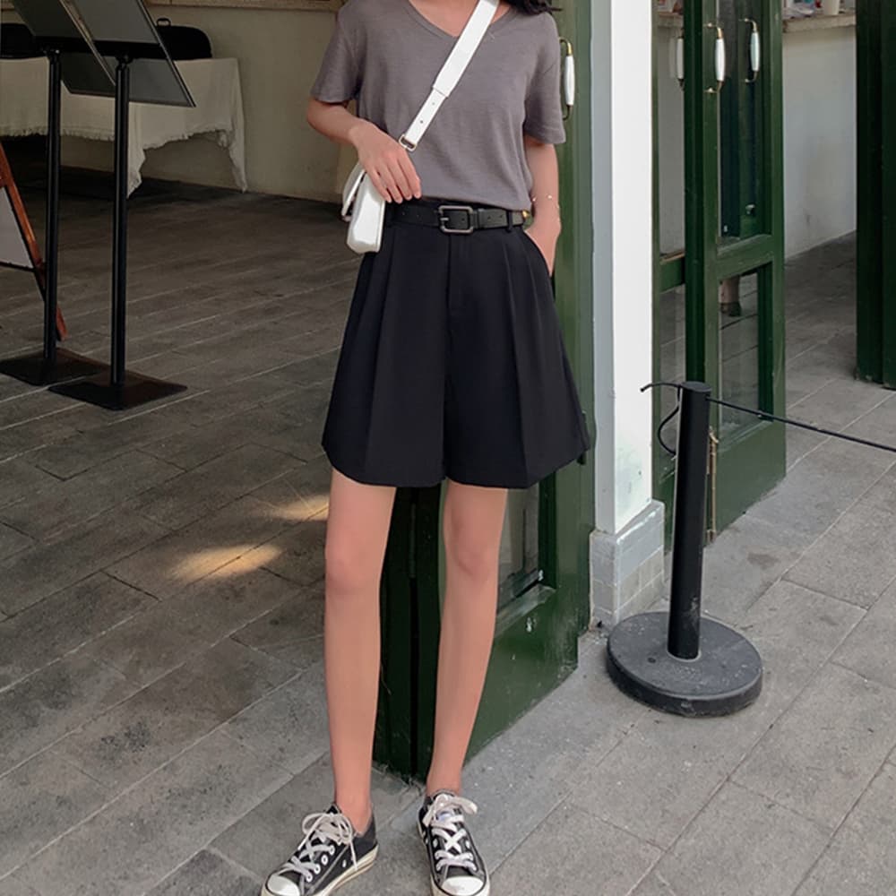 タックワイドパンツ 大人可愛いタック入りワイドハーフパンツ夏用