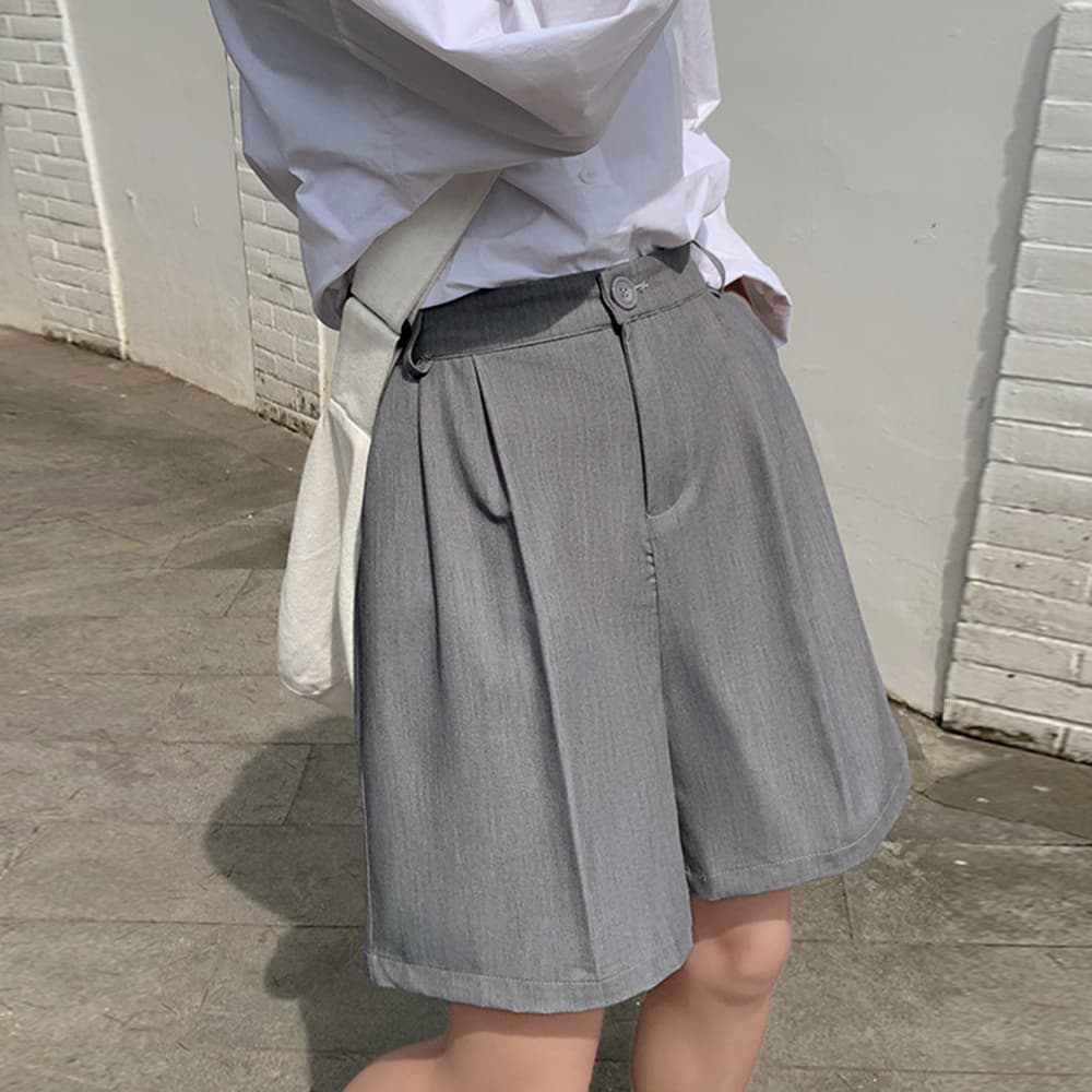 タックワイドパンツ 大人可愛いタック入りワイドハーフパンツ夏用
